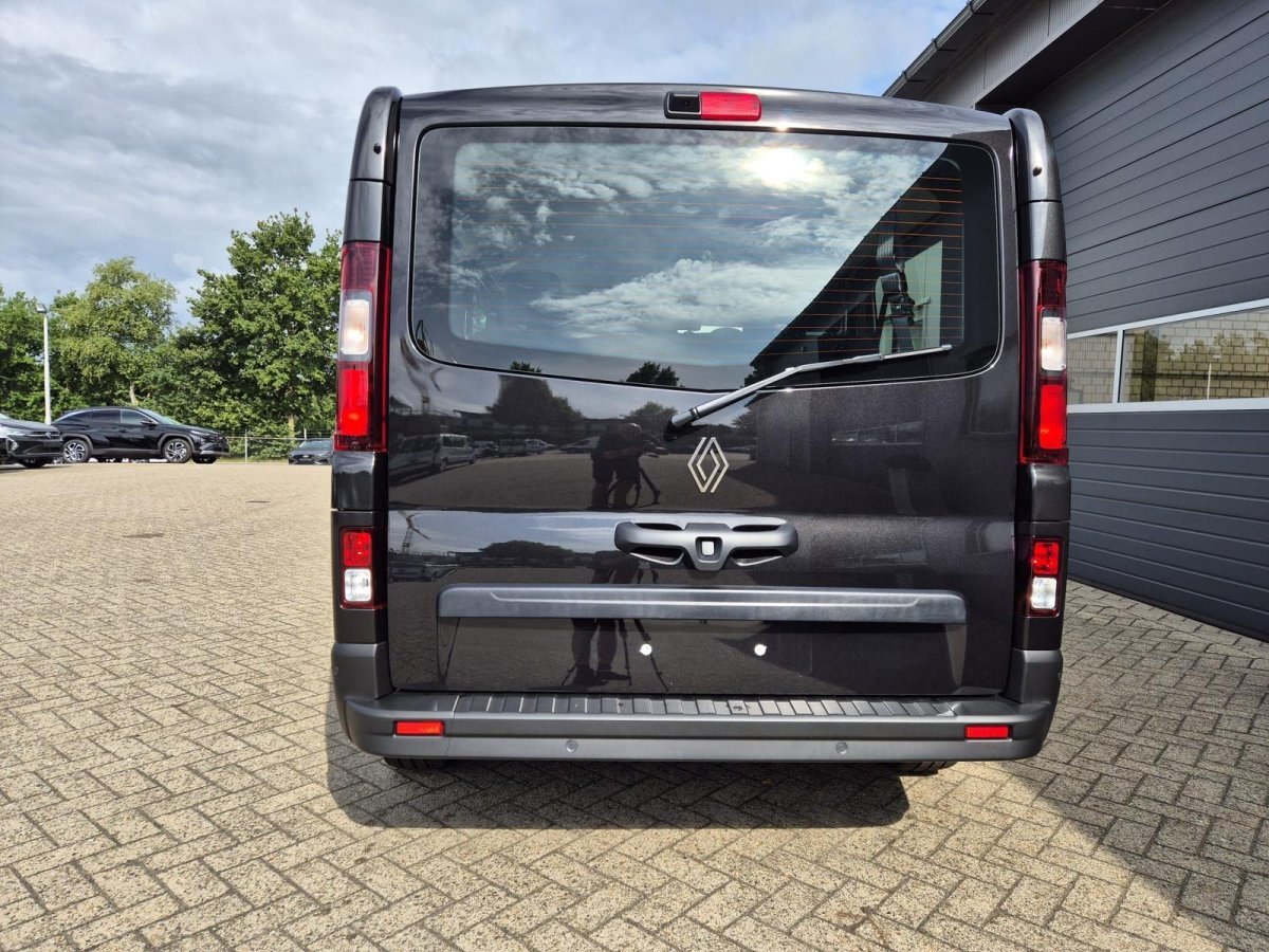 Renault Trafic dCi 150 L2H1 3,0t Grand Equilibre+Rollstuhlbefestigung