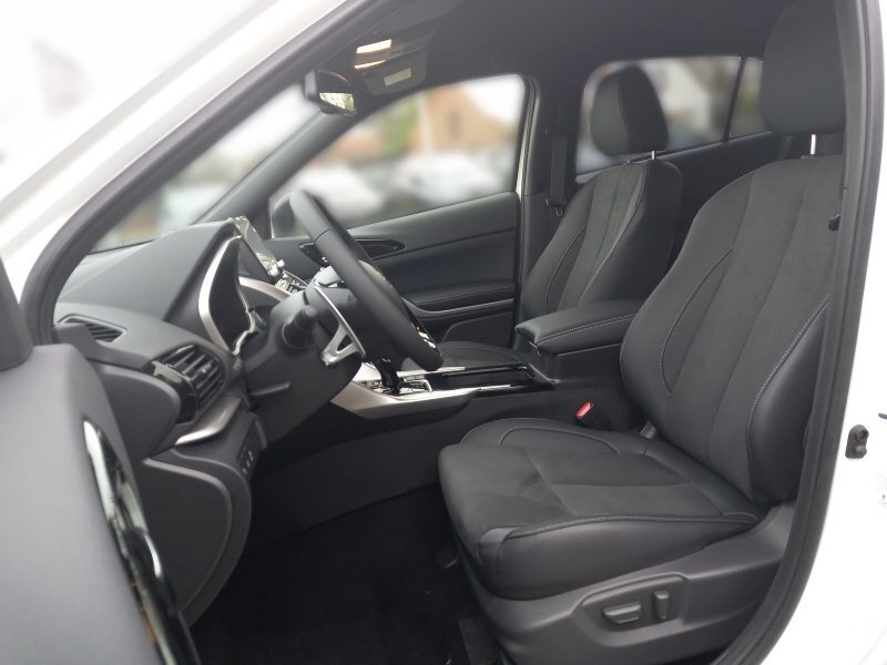 Mitsubishi Eclipse Cross Plug-In Hybrid PHEV Plus Navi