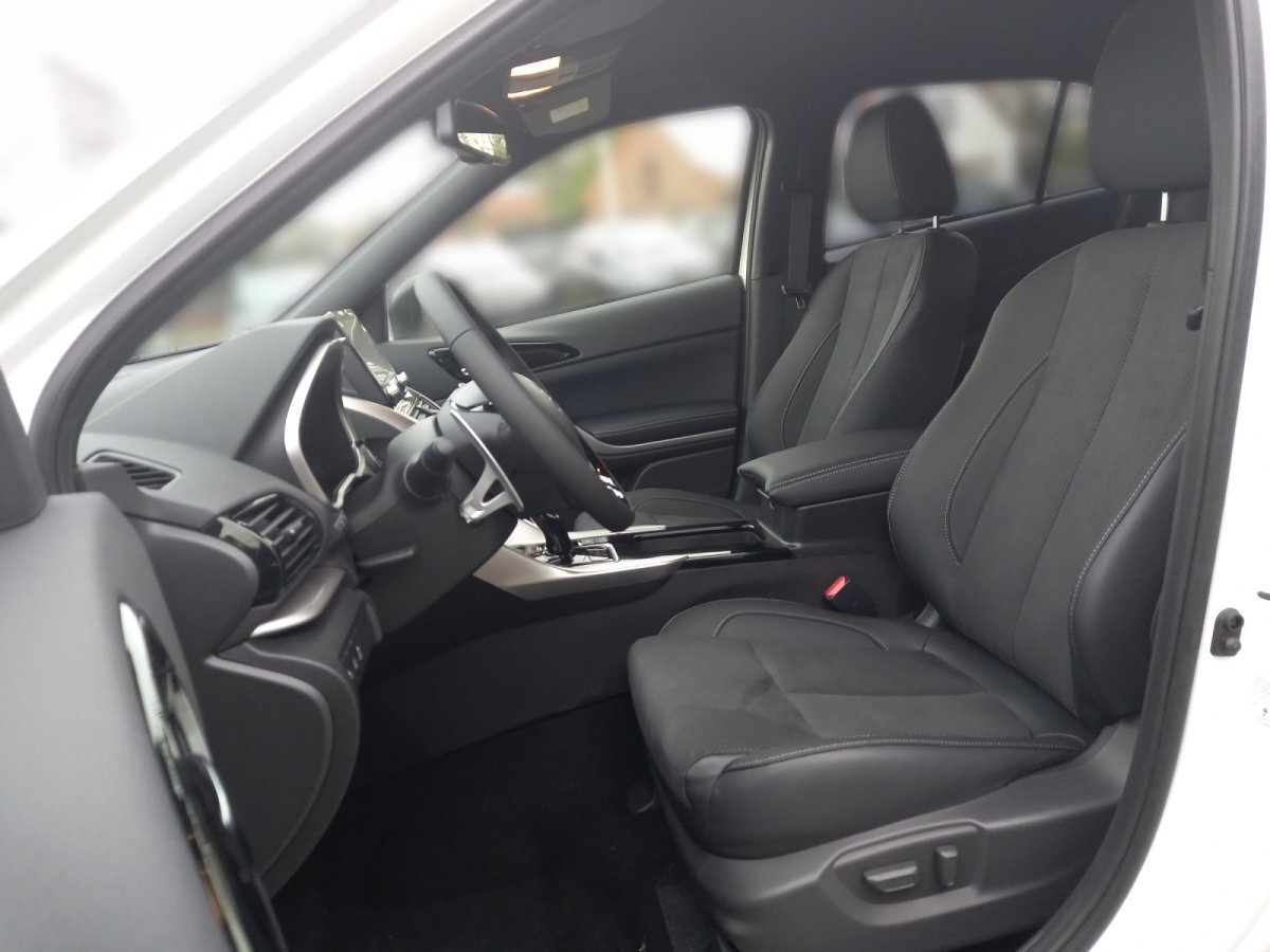 Mitsubishi Eclipse Cross Plug-In Hybrid PHEV Plus Navi