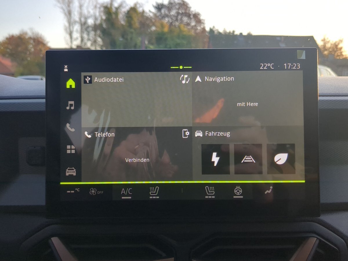 Dacia Duster TCe 140 Hybrid Extreme Navi RFK SHZ